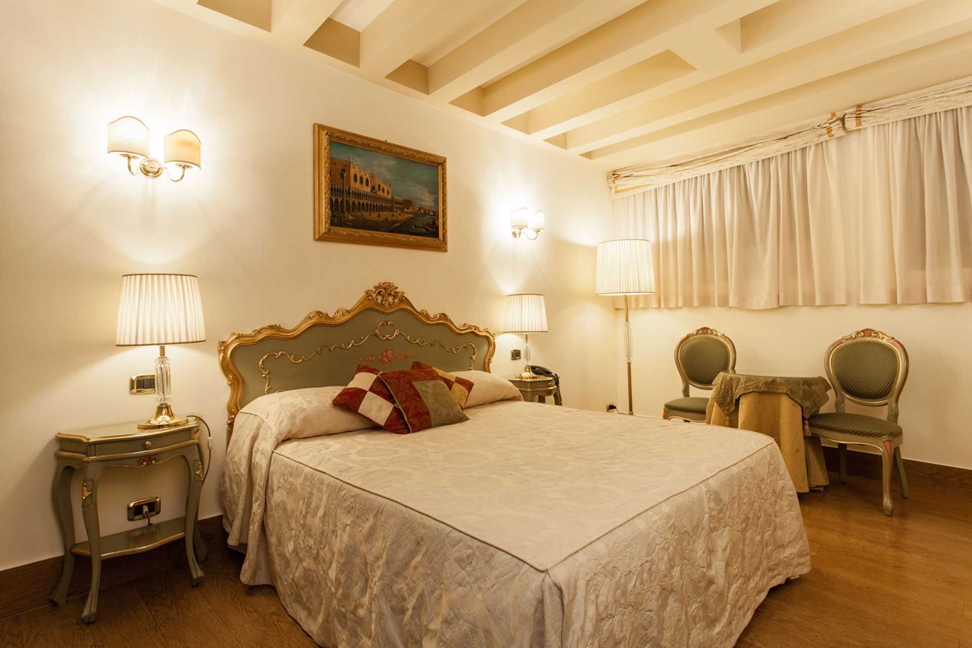 Double Room Economy